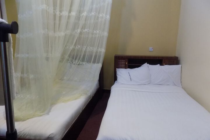 Room 13 of 15