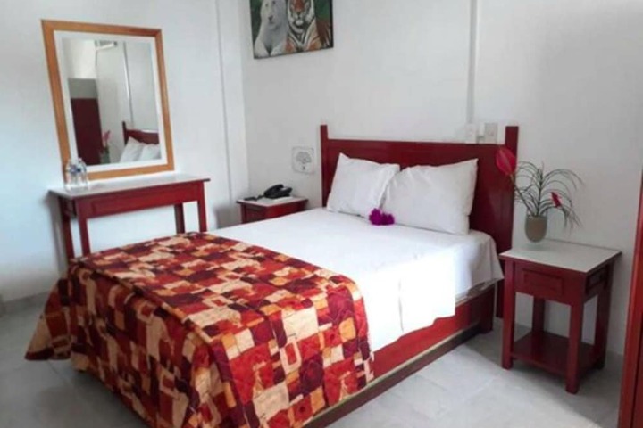 Room 4 of 37