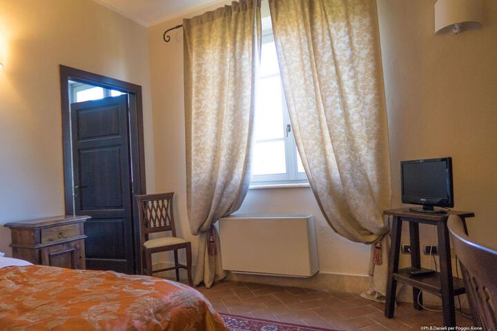 Room 14 of 65