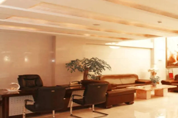 Huaxia Business Hotel