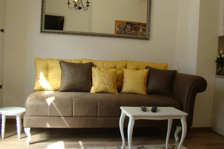 Room 2 of 15