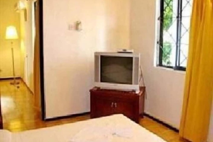 Room 7 of 30