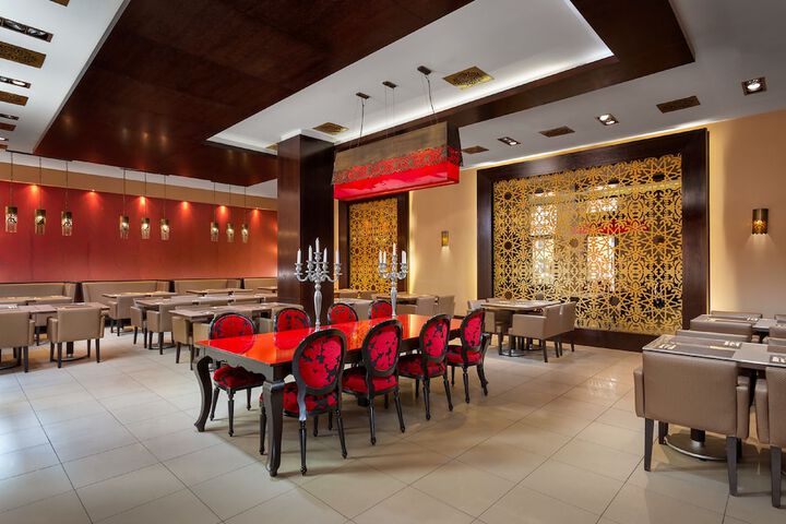 Ballroom/Hall 53 of 62
