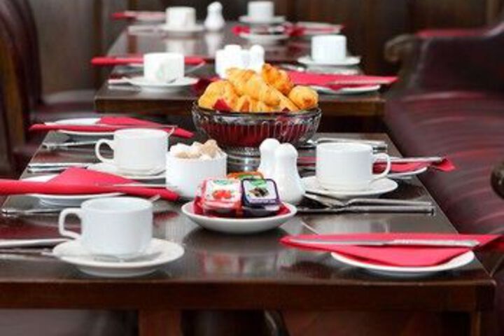 Breakfast/Coffee Service 6 of 32