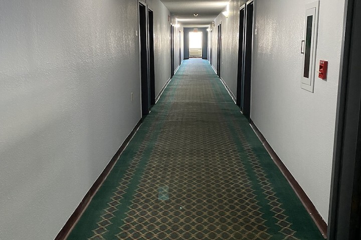 Ballroom/Hall 30 of 34