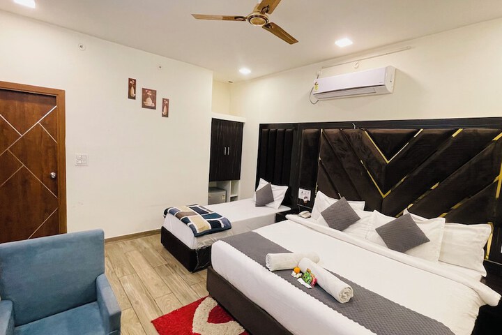 Vantara Premium- Hotel Shreya Galaxy
