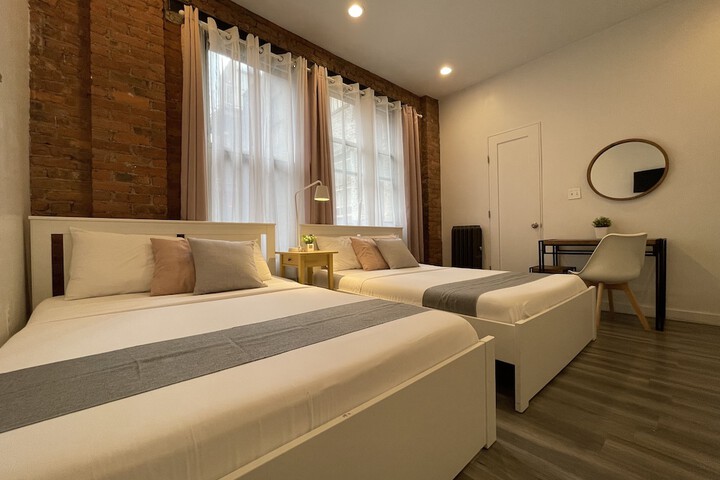 Room 43 of 236
