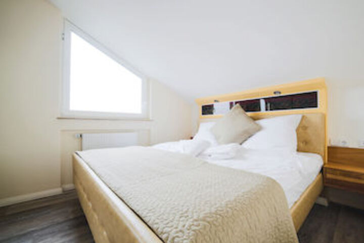 Room 22 of 27