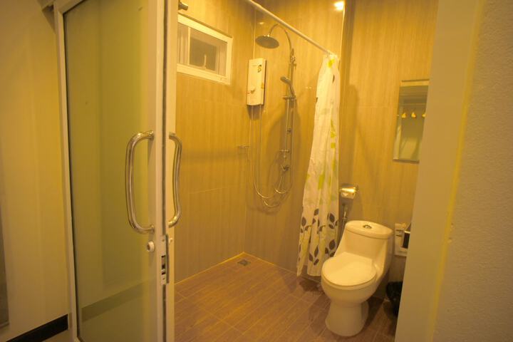 Room 18 of 27