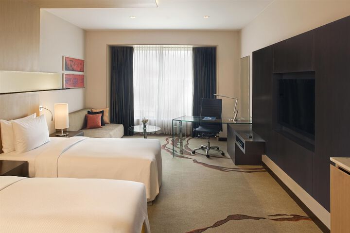 Room 22 of 100