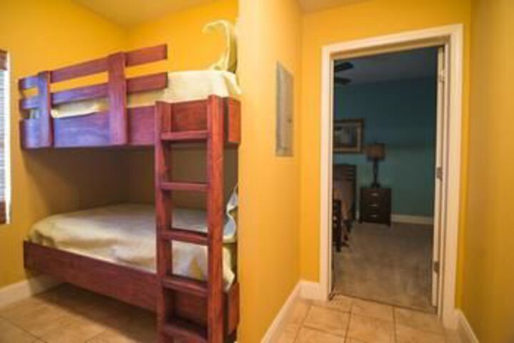 Room 53 of 130