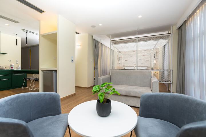 Room 8 of 26