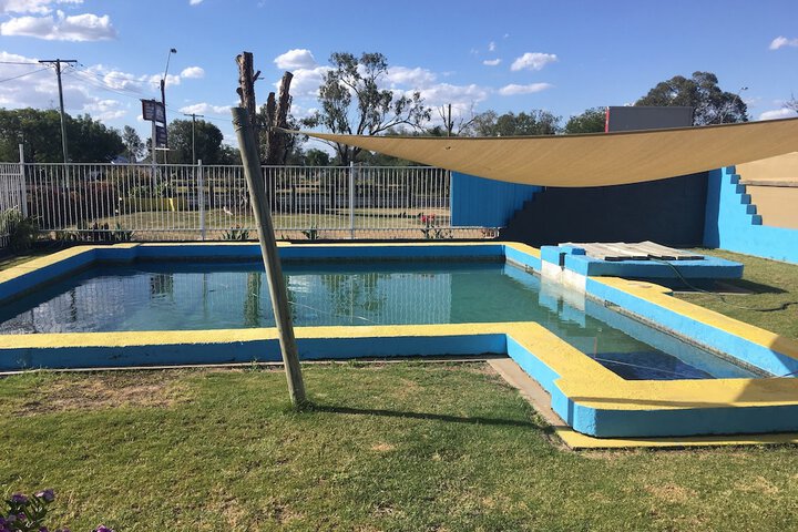 Pools & Facilities