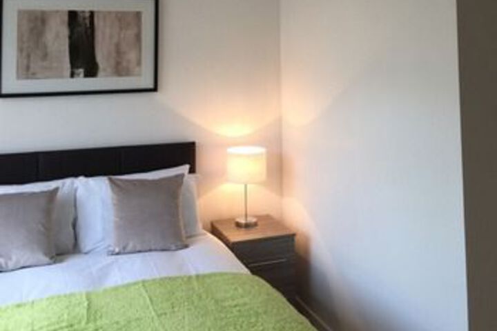 Room 8 of 17