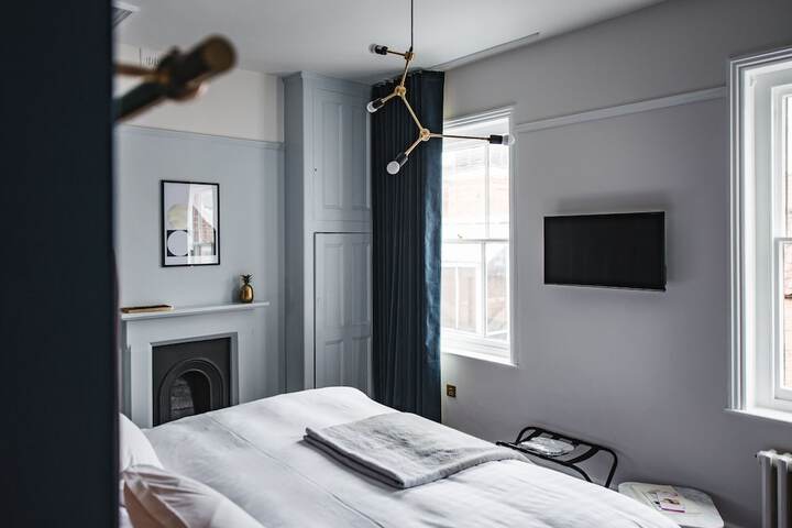 Room 6 of 26