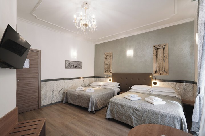 Room 4 of 180
