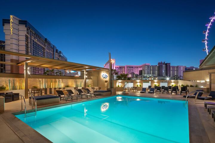 Pool 41 of 67