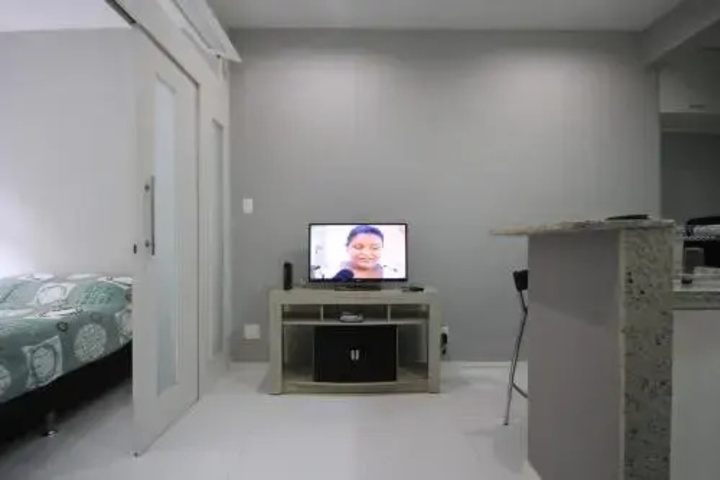 Room 4 of 12