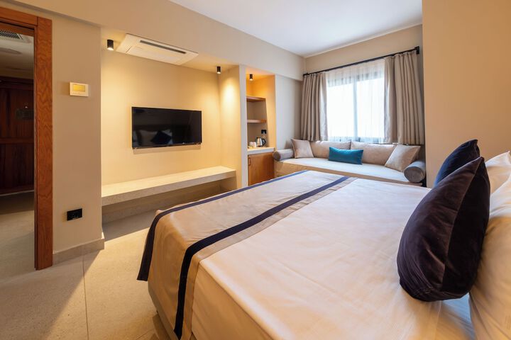 Room 5 of 88