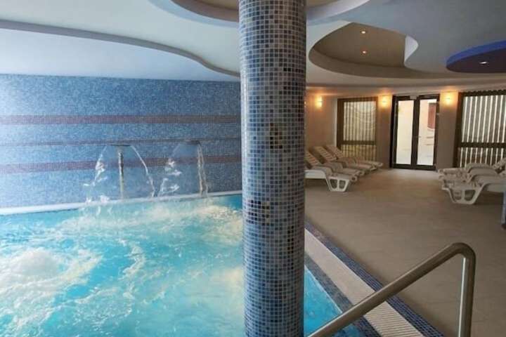 Pool 29 of 61