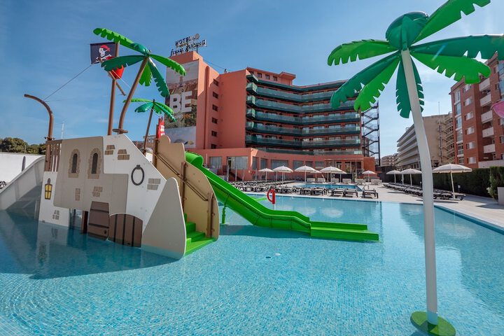 Pools & Facilities