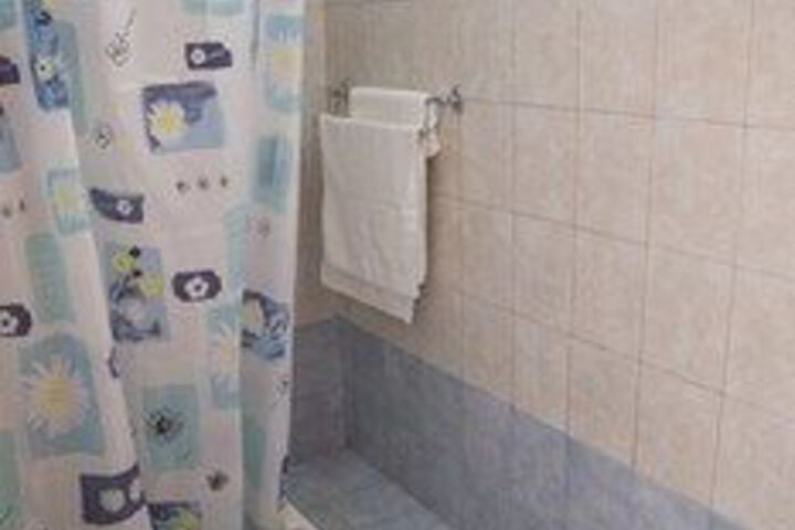Room 3 of 28