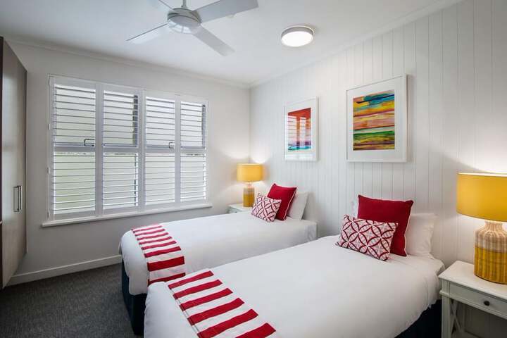 Room 10 of 120