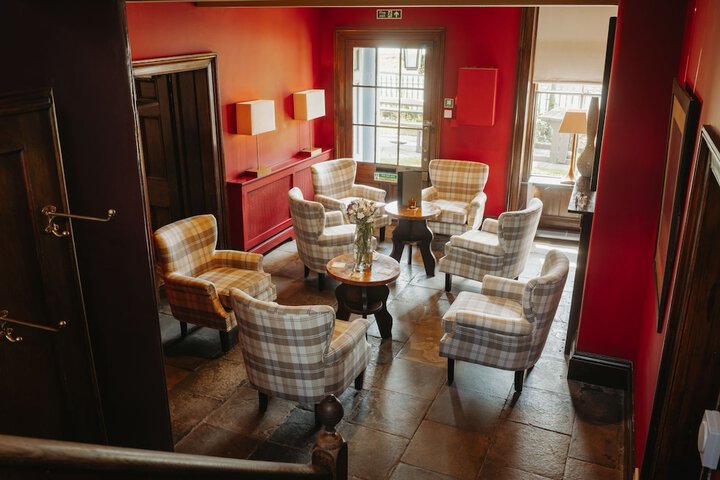 Guest Lobby