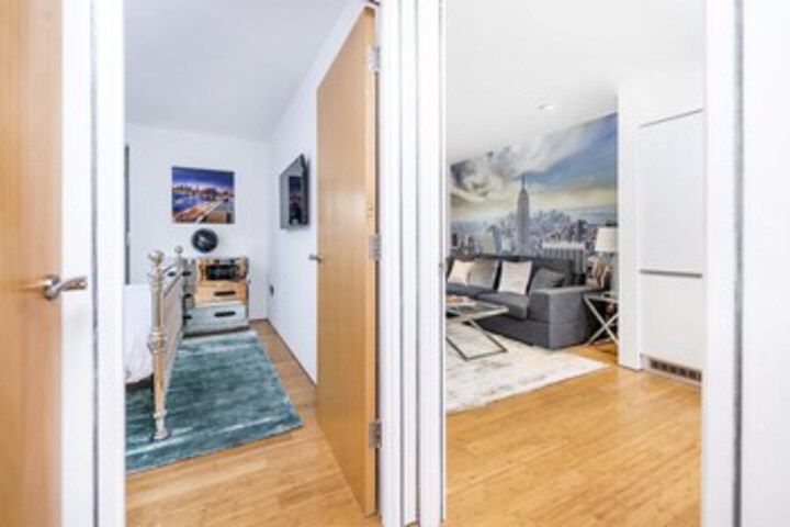 Room 21 of 27