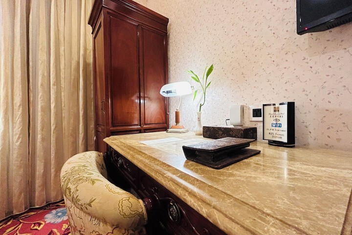 Room 75 of 216