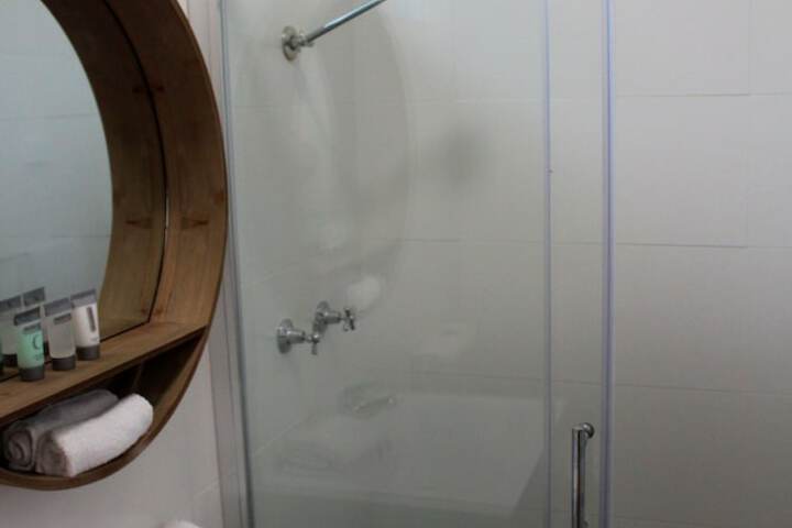 Room 21 of 29