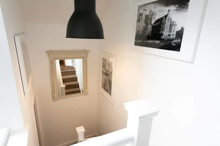 Room 8 of 20