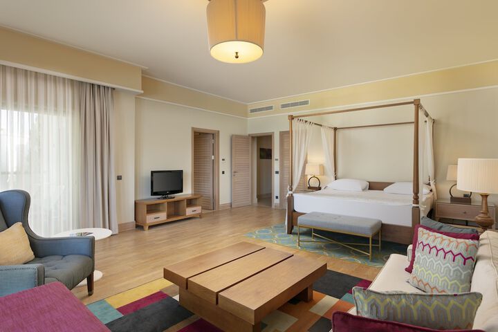 Room 32 of 164