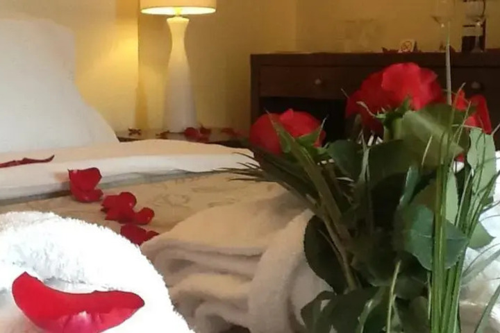 MYTHOS LUXURY ROOMS