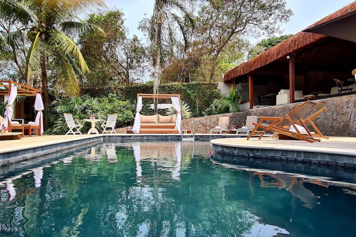 Pool 112 of 142