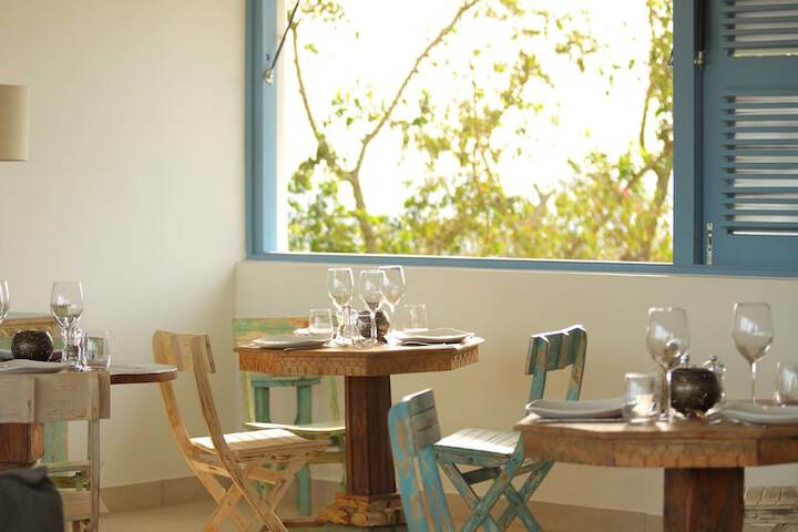 Dining 64 of 160
