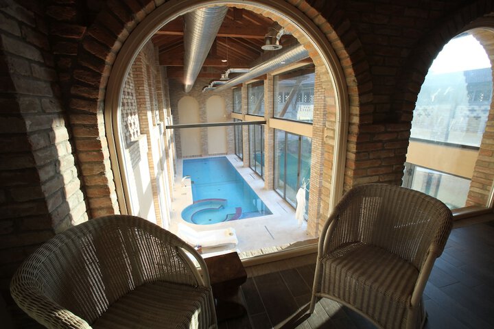 Pool 14 of 52