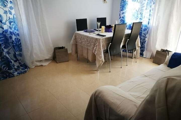 Room 8 of 19