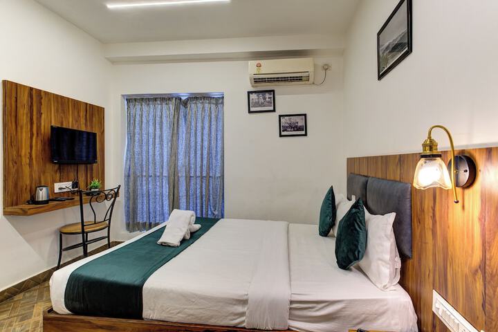 Room 8 of 24