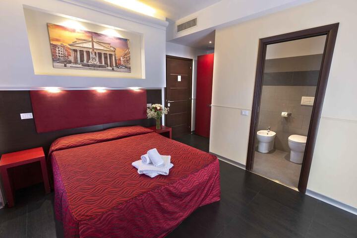 Room 14 of 34