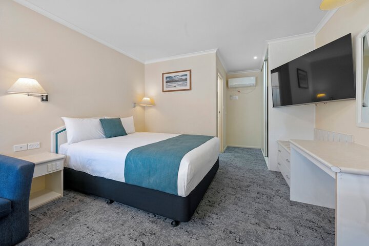 Room 6 of 31
