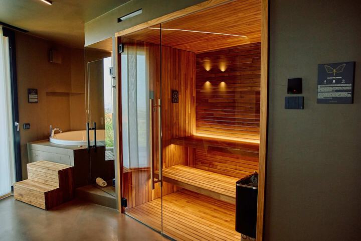 Room 5 of 39