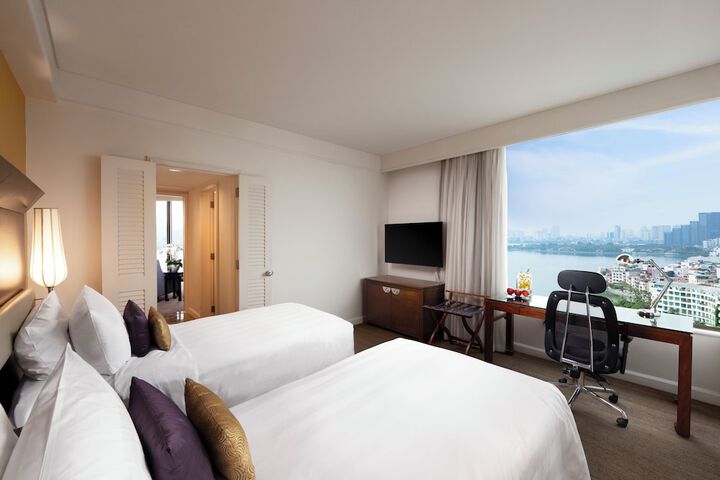 Room 46 of 107