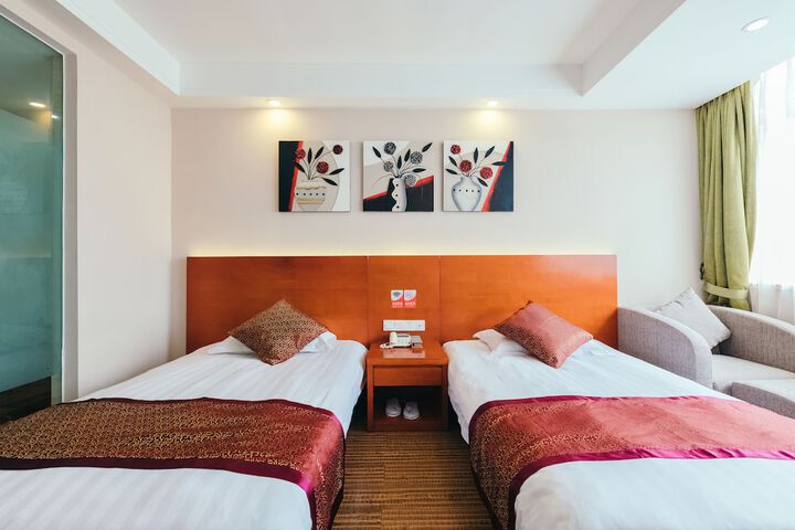 Room 36 of 107