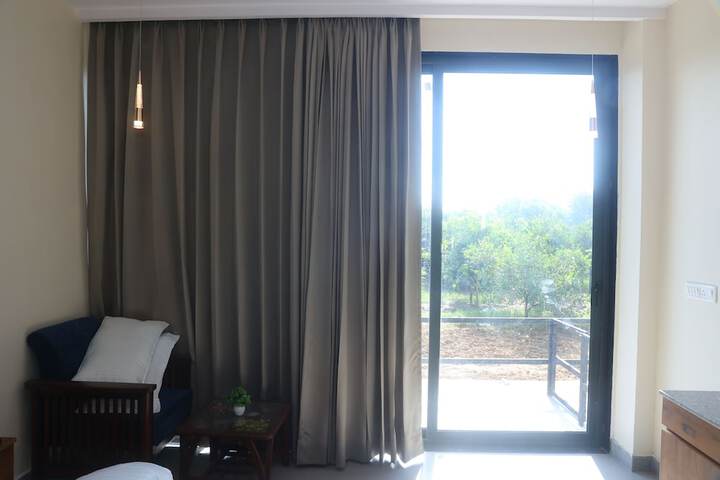 Room 4 of 14