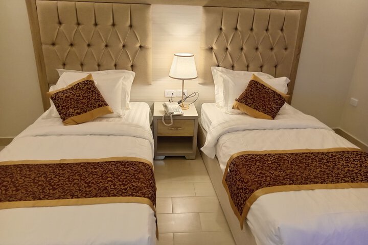 Room 42 of 235