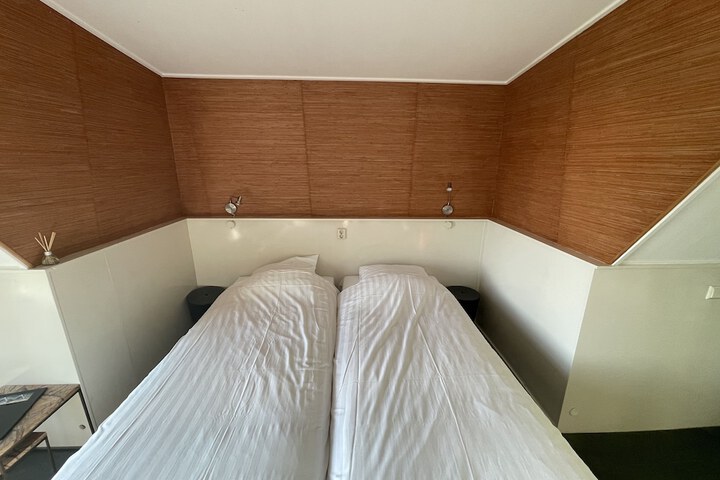 Room 3 of 26
