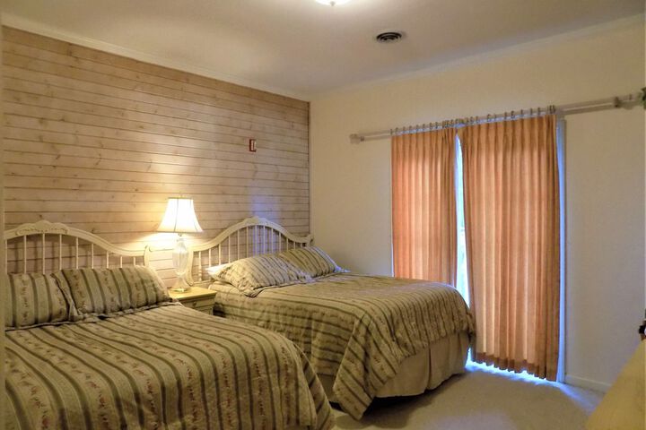 Room 22 of 73