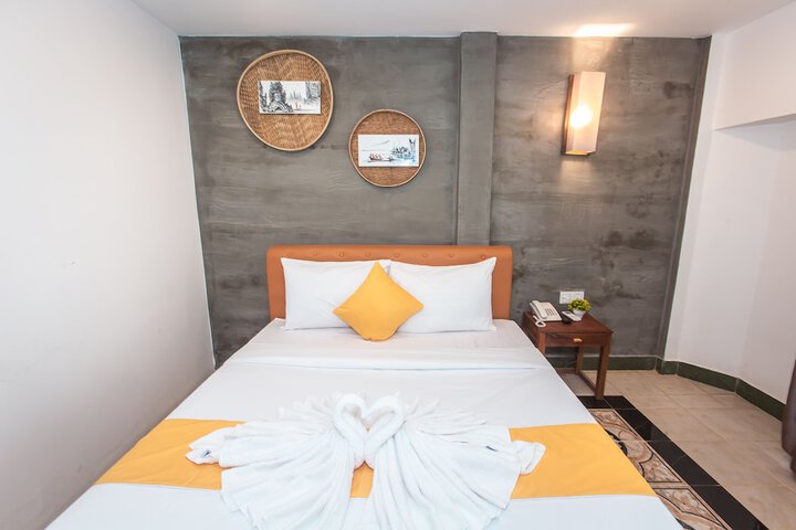 Room 4 of 54