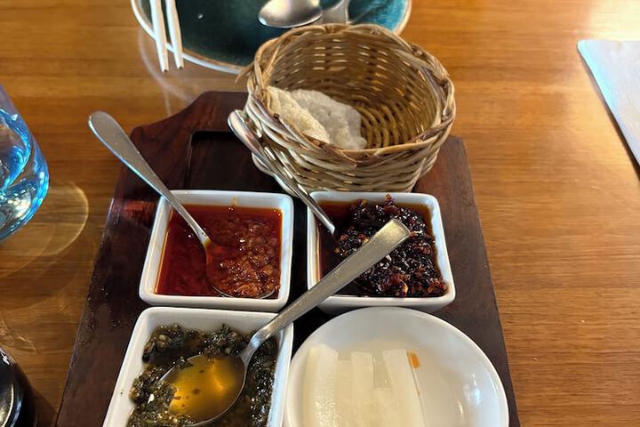Dining 21 of 28